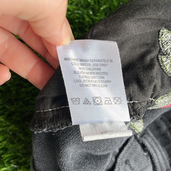 PACSUN Black Distressed Roses Jeans size 30 - Picture 10 of 12